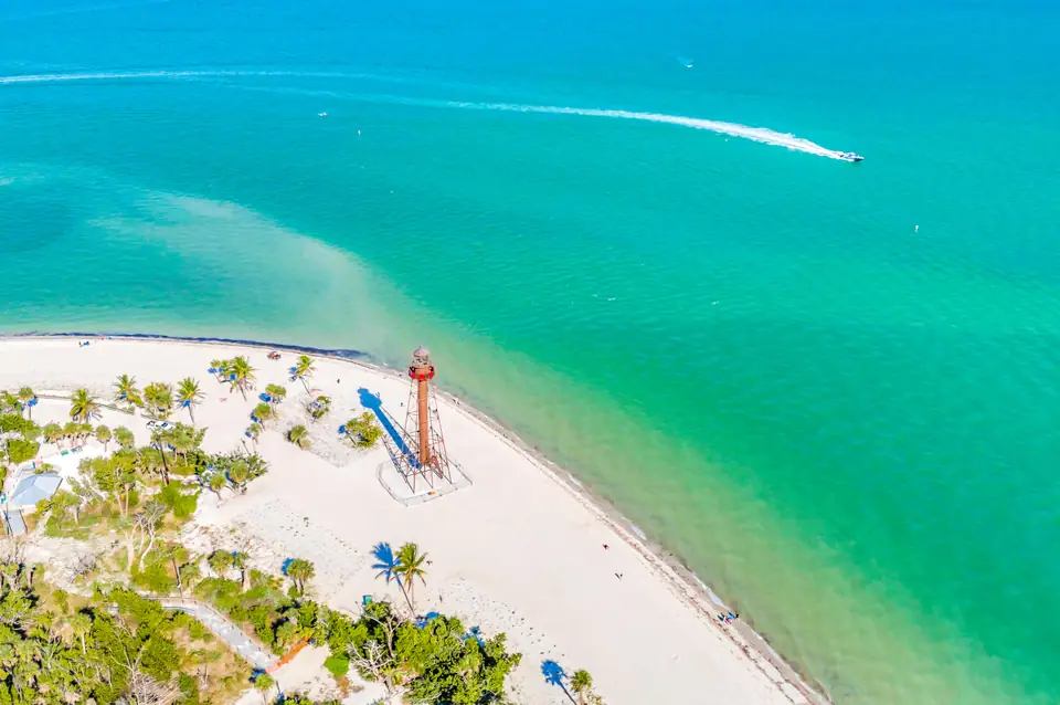 Sanibel Lighthouse & Fishing Pier — photo 1